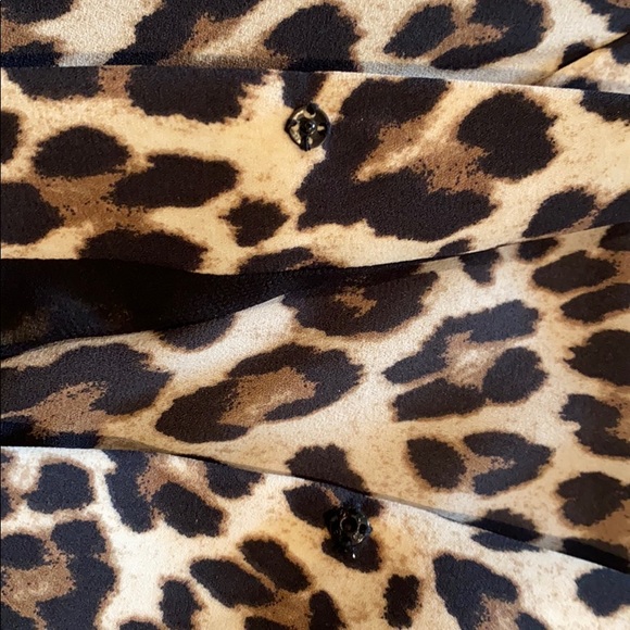 Vince Camuto Leopard Print Blouse - Picture 5 of 5
